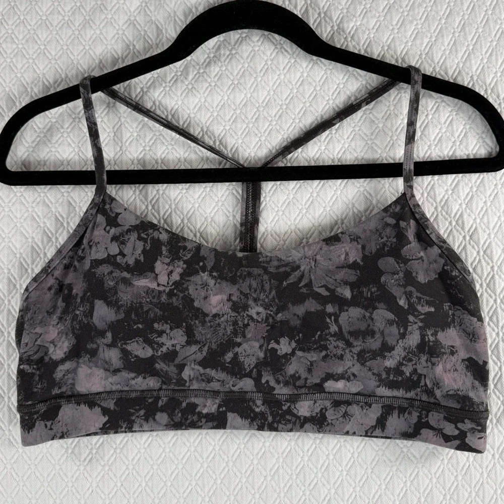 Lululemon Flow Y Bra Light Support Floral Black Grey Purple Yoga Sports Bra‎